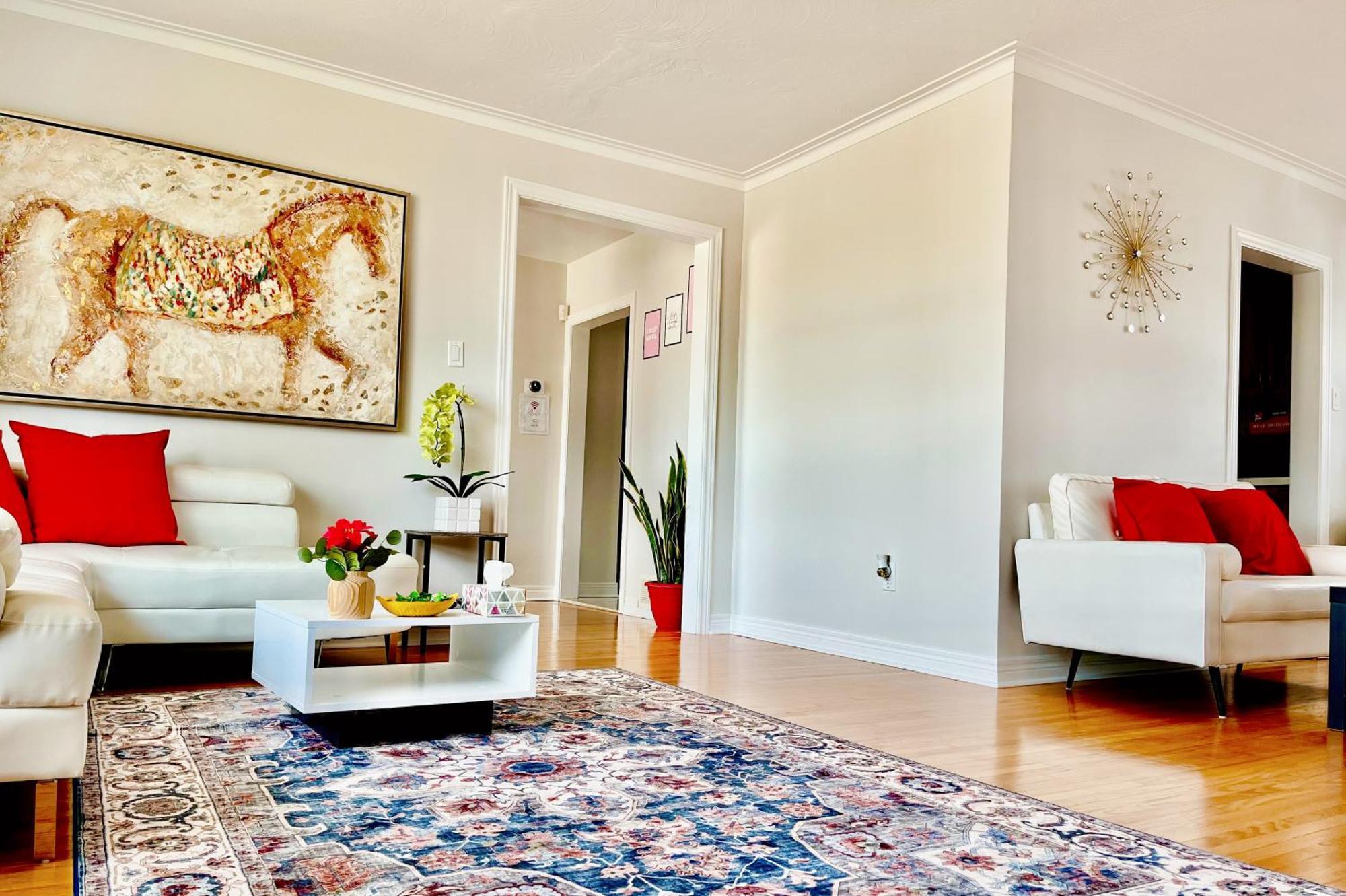 Sunny House - Main Floor, Free Parking, In Toronto Hotell Exteriör bild